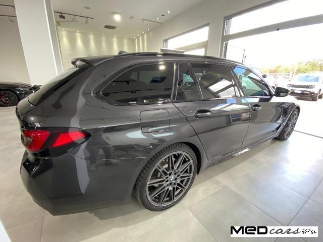 BMW - Serie 5 Touring - 520i Touring Msport