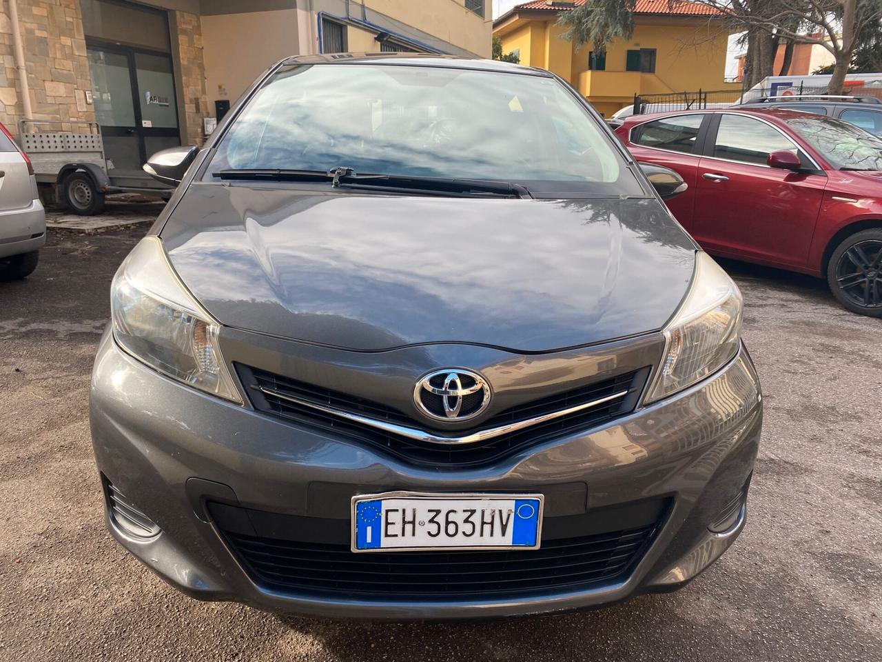 Toyota Yaris 1.0 5 porte Sol ok per neo patentati