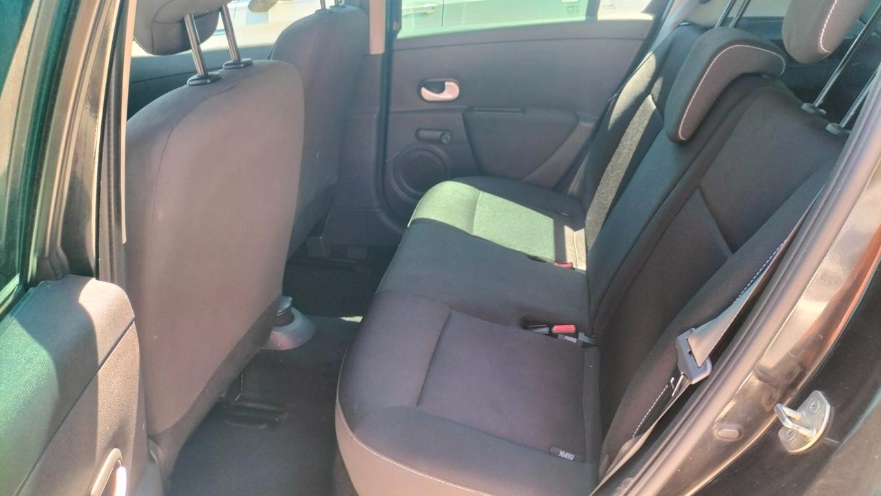 Renault Clio 1.2 16V 5 porte SOLO 90000KM