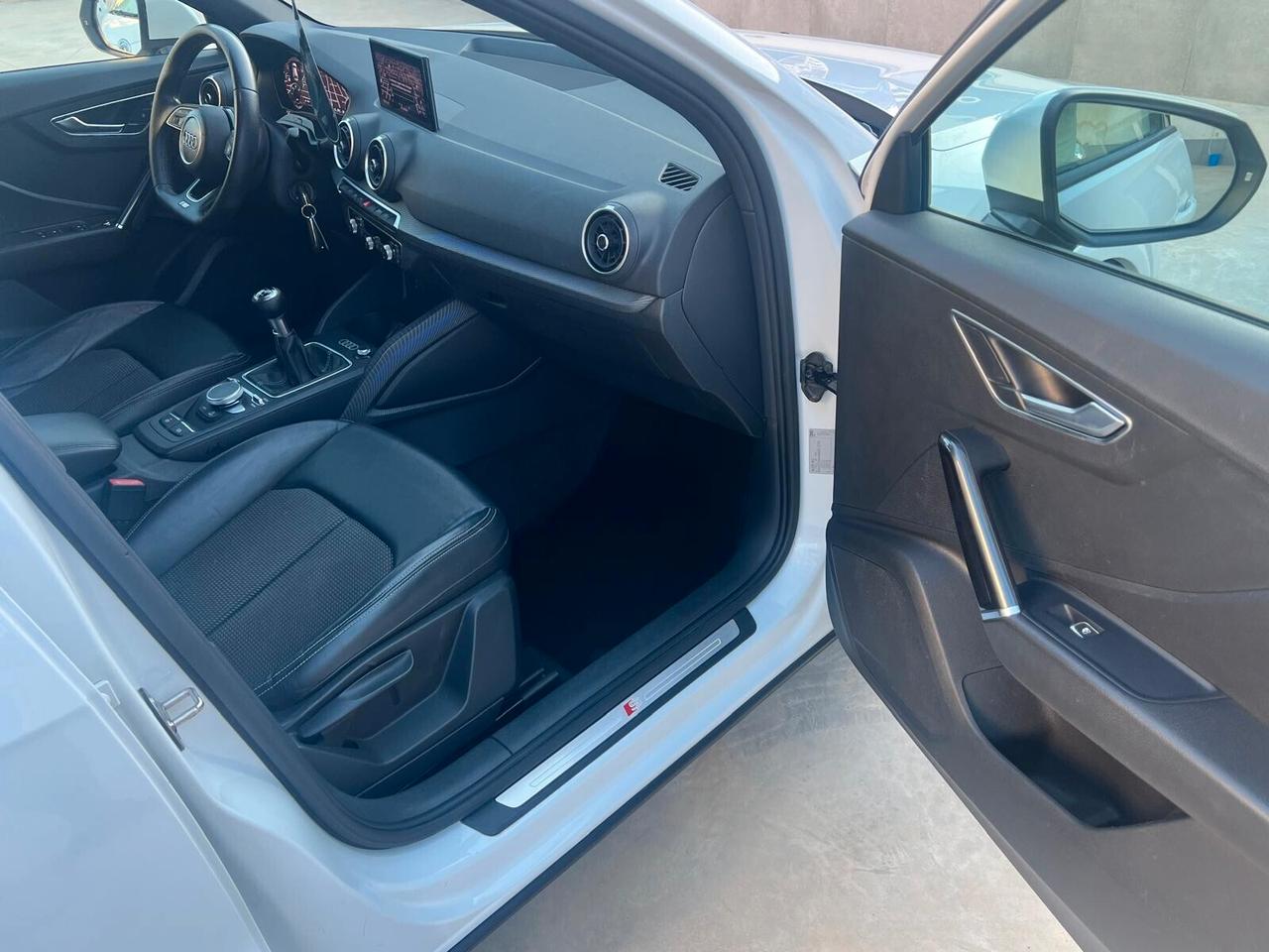 AUDI Q2 S LINE VIRTUAL COKPIT