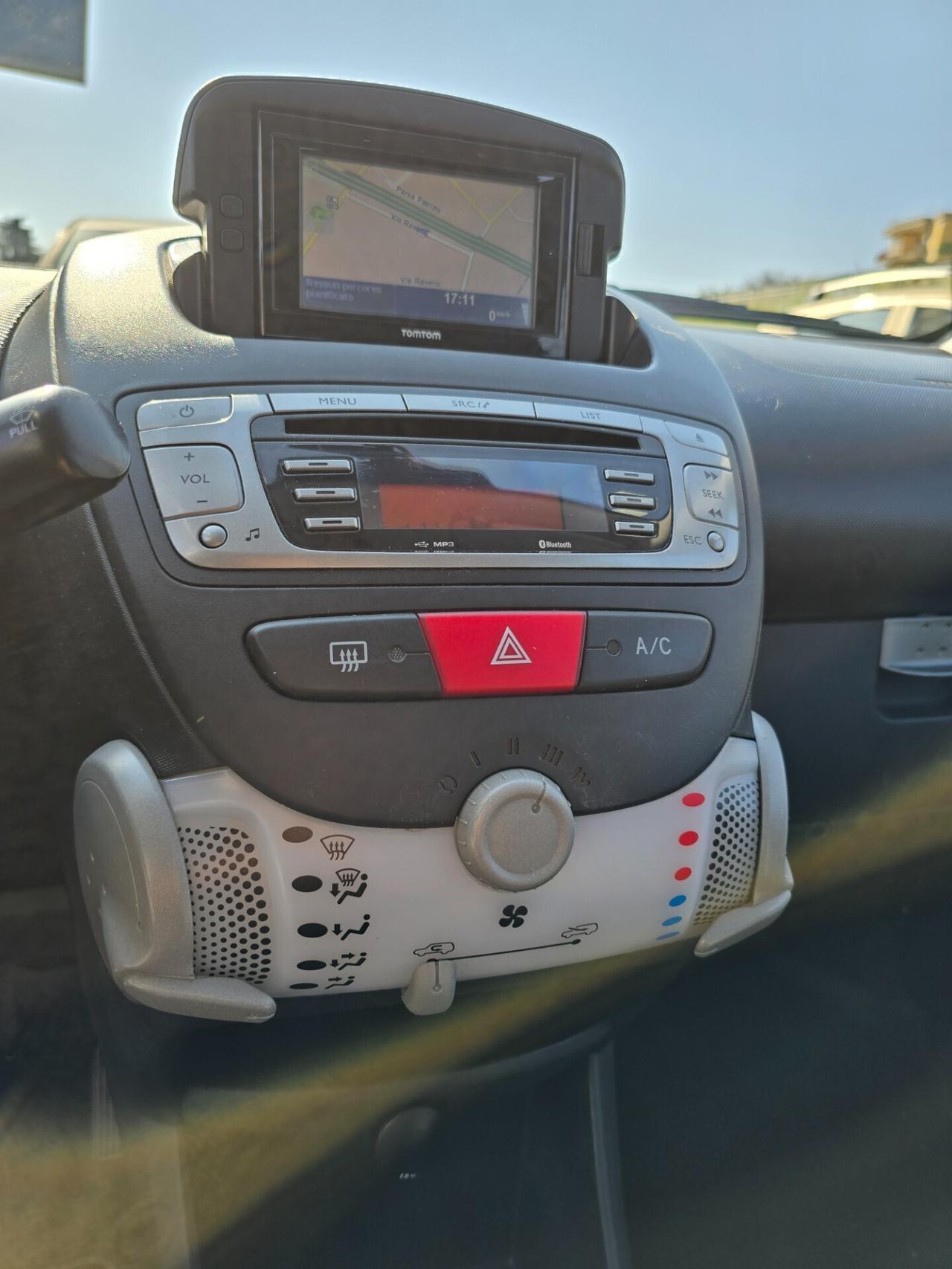 Toyota Aygo 1.0 12V VVT5 porte Lounge Connect MMT