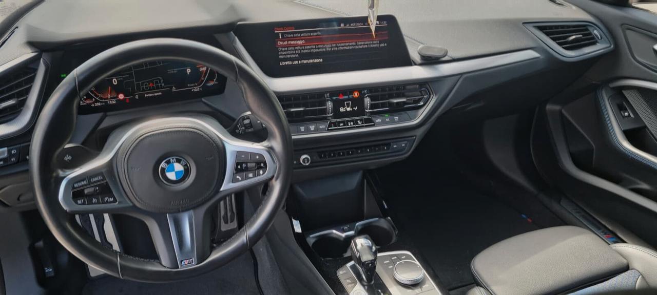 Bmw 116 116d 5p. Msport