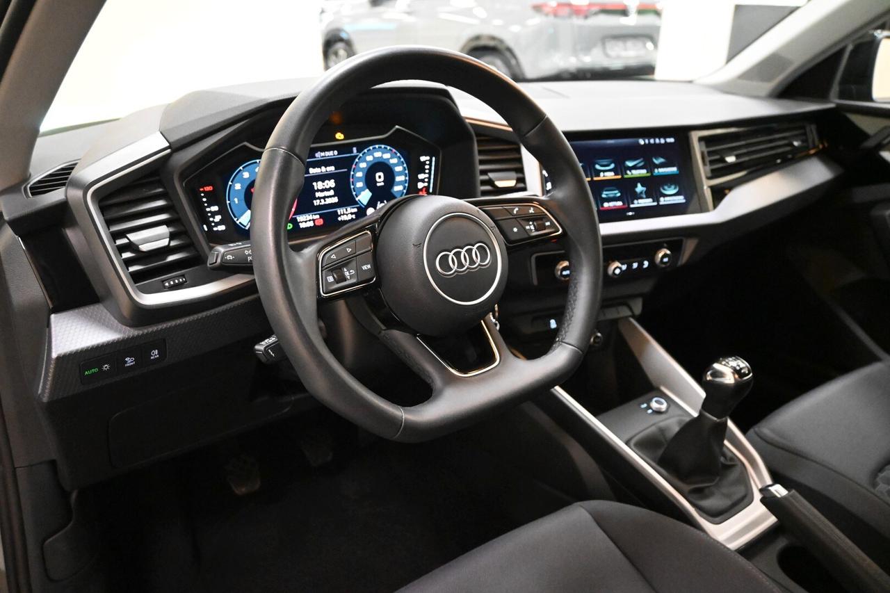 AUDI A1 2ª serie A1 SPB 30 TFSI Identity Black