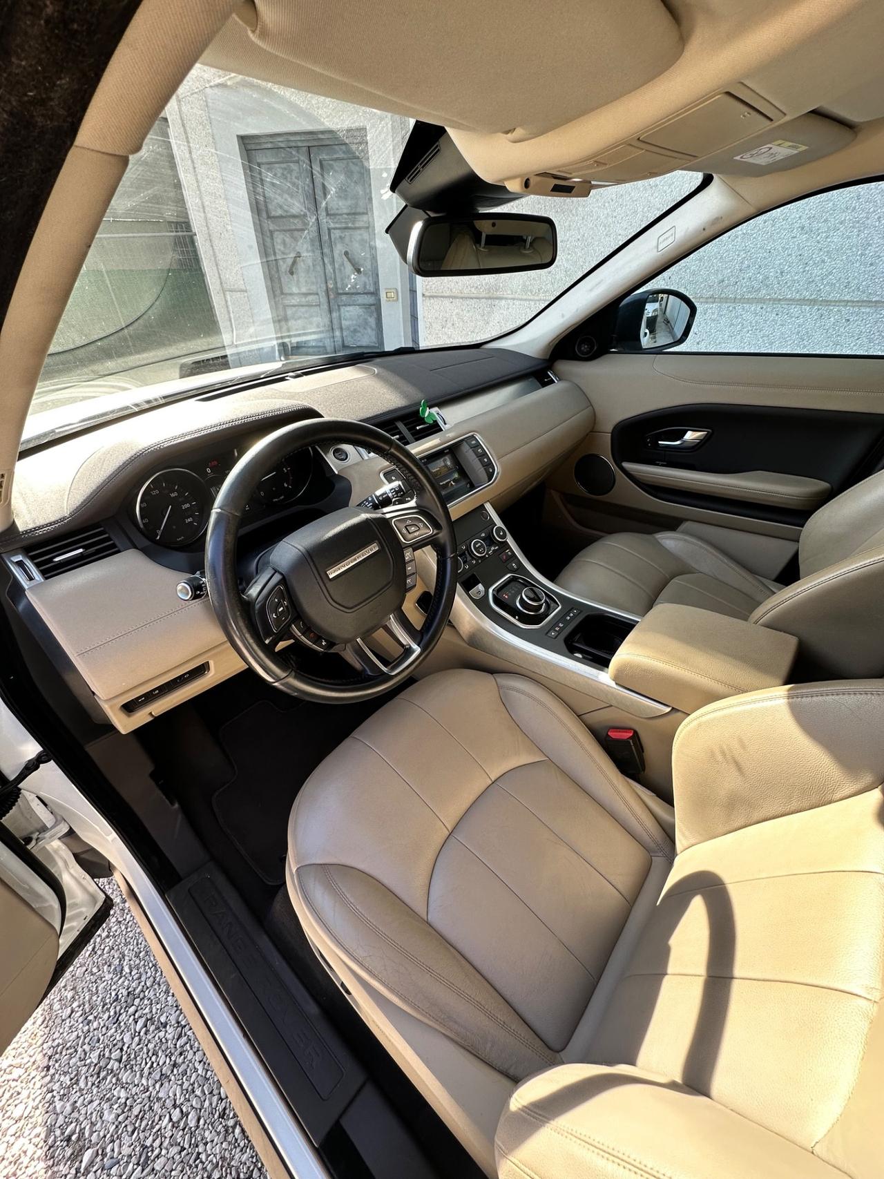 Land Rover Range Evoque 2.0 TD4 180 CV 5p. Business Edition Pure