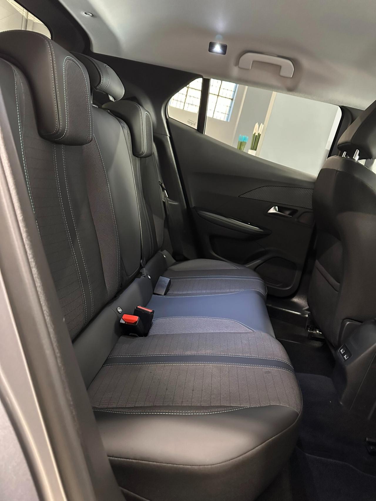 Peugeot 2008 BlueHDi 130 S&S EAT8 Allure Pack