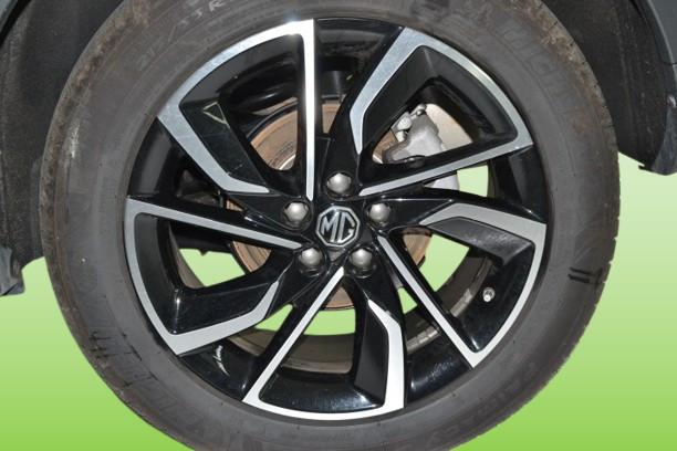MG ZS - 1.0T 6MT LUXURY