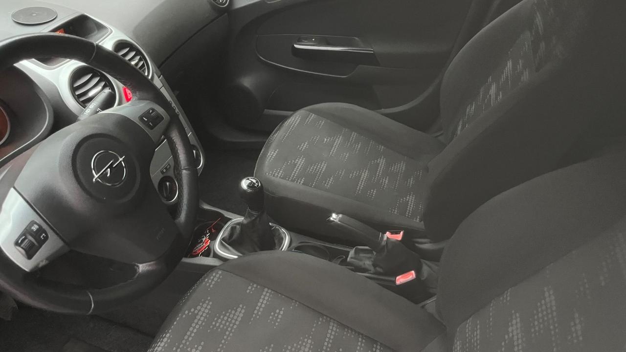 Opel Corsa 1.2 5 porte Elective