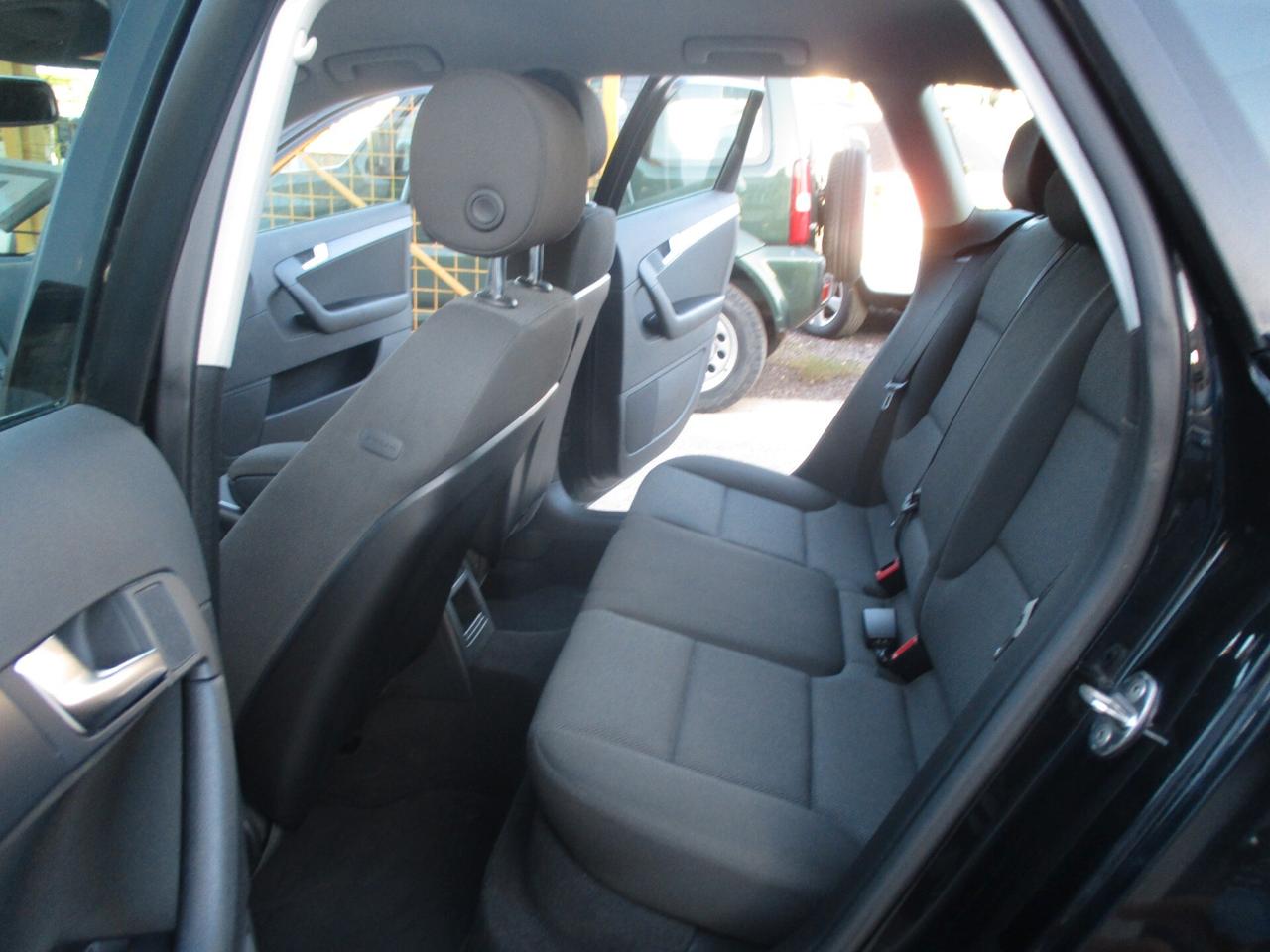 Audi A3 SPB 1.6 TDI MOLTO BELLA 2012
