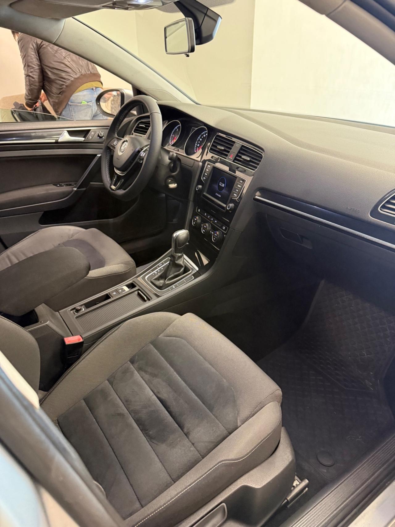 Volkswagen Golf 1.6 TDI 110 CV DSG 5p. Highline BlueMotion Technology