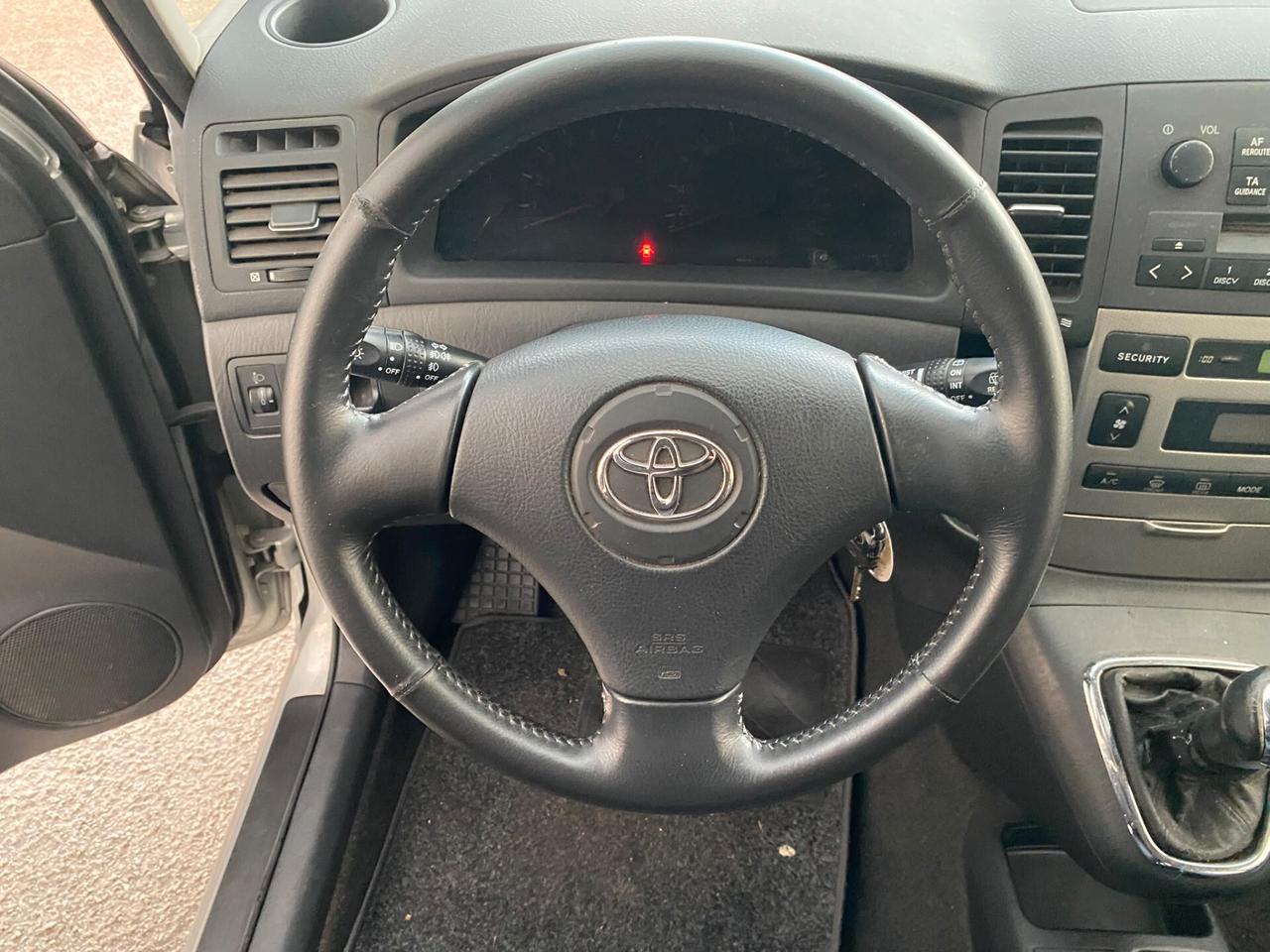 Toyota Corolla Verso 1.6 benz 110cv full 2004