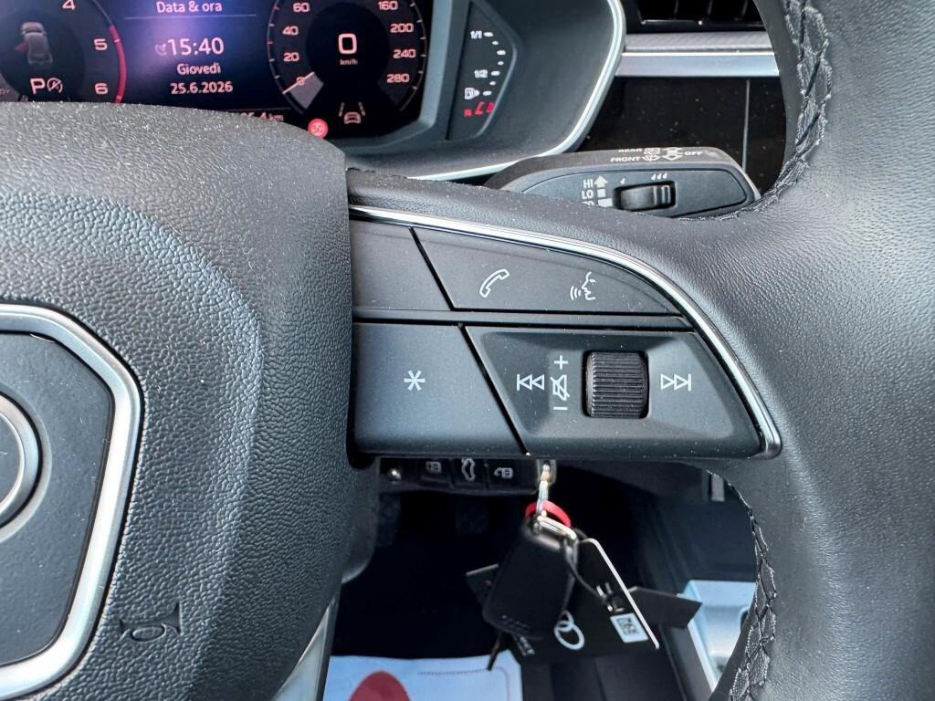 Audi Q3 35 TDI S tronic Business
