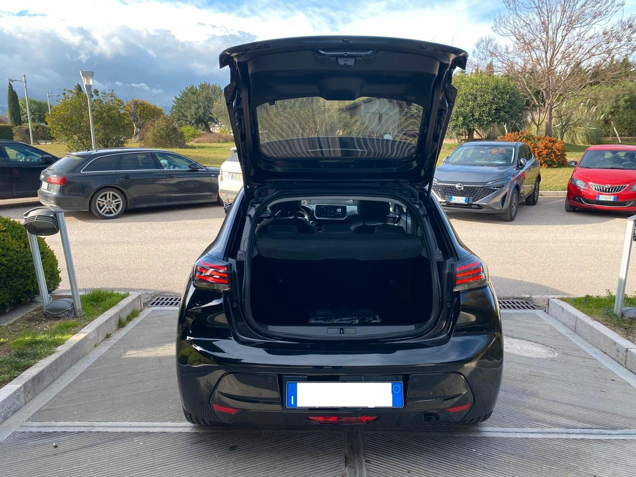 Peugeot 208 PureTech 100 Stop&Start 5 porte Allure