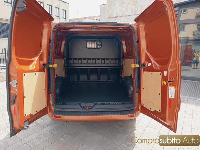 FORD Transit Custom 320 2.0 EcoBlue 6 POSTI 130 PC Combi + IVA 22%