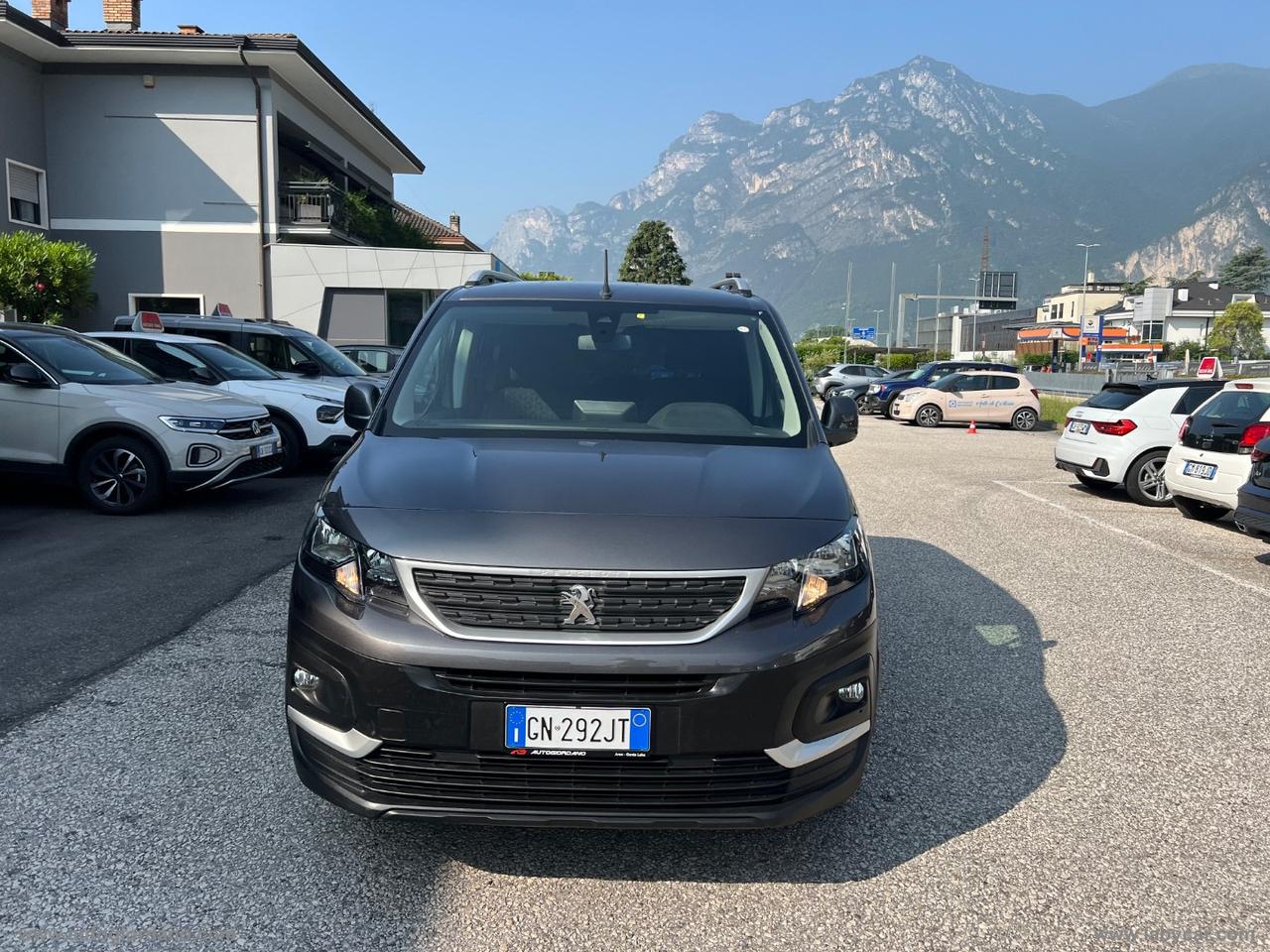 PEUGEOT Rifter BlueHDi 100 Active Standard