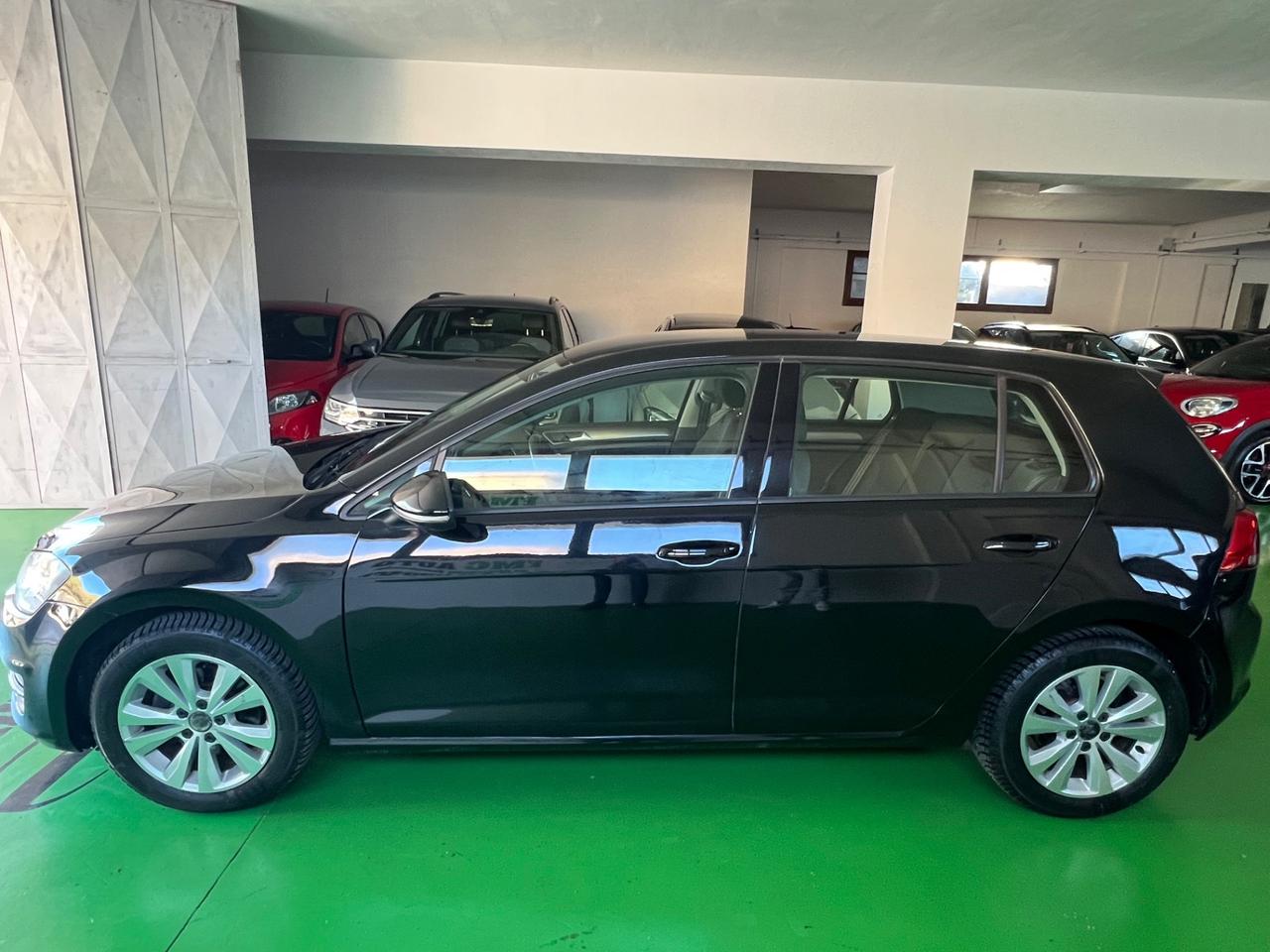 Volkswagen Golf 1.6 TDI 110 CV 5p. Highline BlueMo