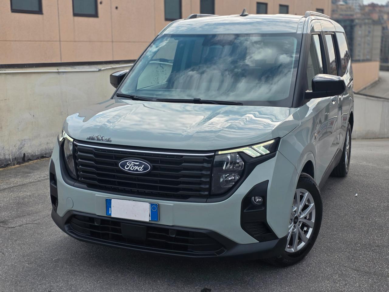 Ford Tourneo Courier 1.0 EcoBoost Active