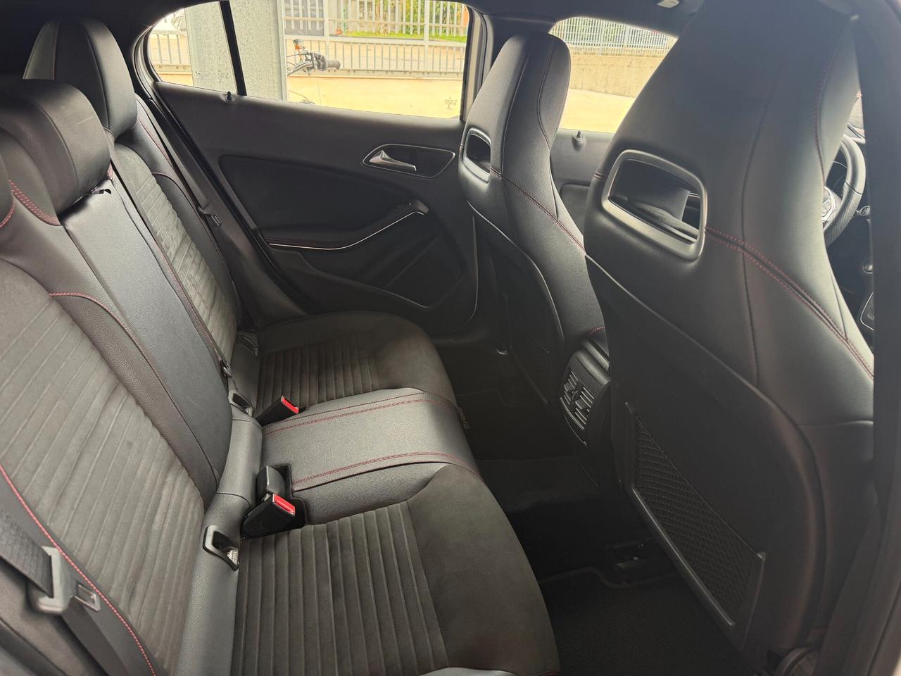 Mercedes-benz GLA 200 d Automatic 4Matic Premium