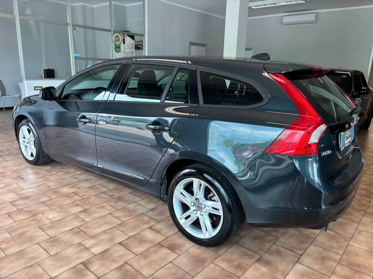 Volvo V60 2.0 d2 Summum geartronic*CINGHIA FATTA 134000KM*