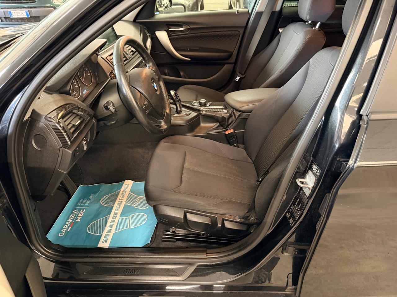 Bmw 120 120d 5p. Unique