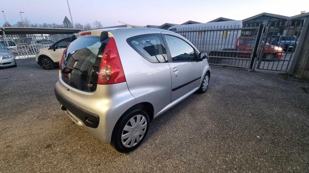 Peugeot 107 1.0 68CV 5p. Desir