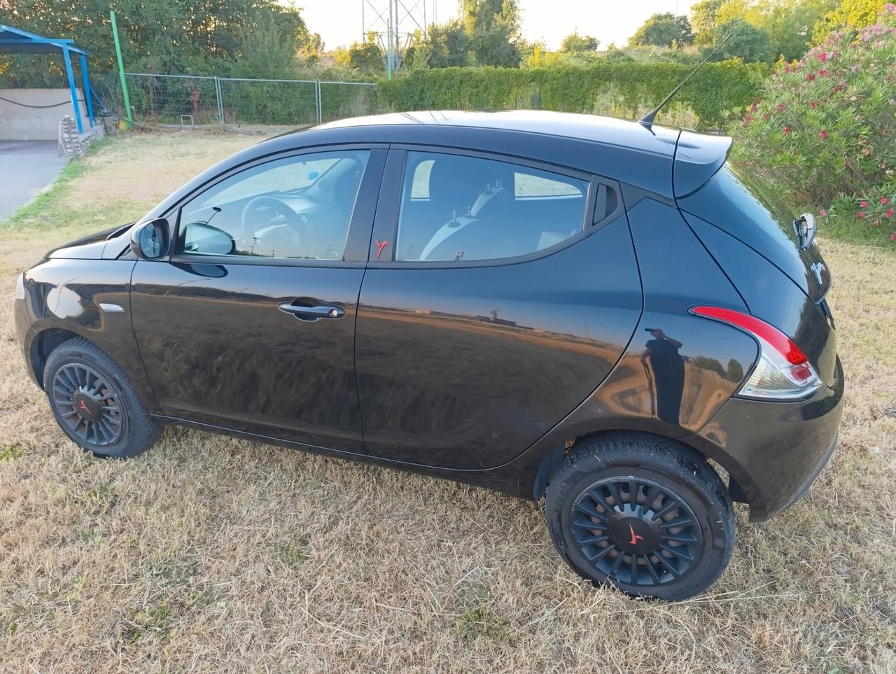 Lancia Ypsilon 0.9 TwinAir Metano #GM