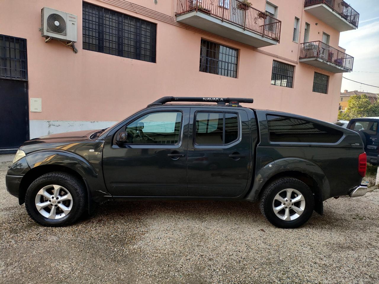 Nissan Navara 2.5 dCi 4p Double Cab LE