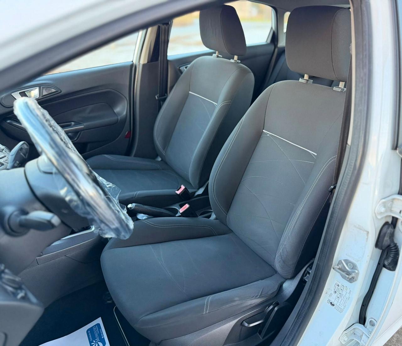 Ford Fiesta 1.5 TDCi 75CV 5 porte Titanium