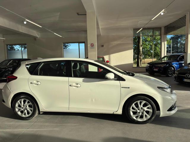 TOYOTA Auris 1.8 Hybrid Lounge