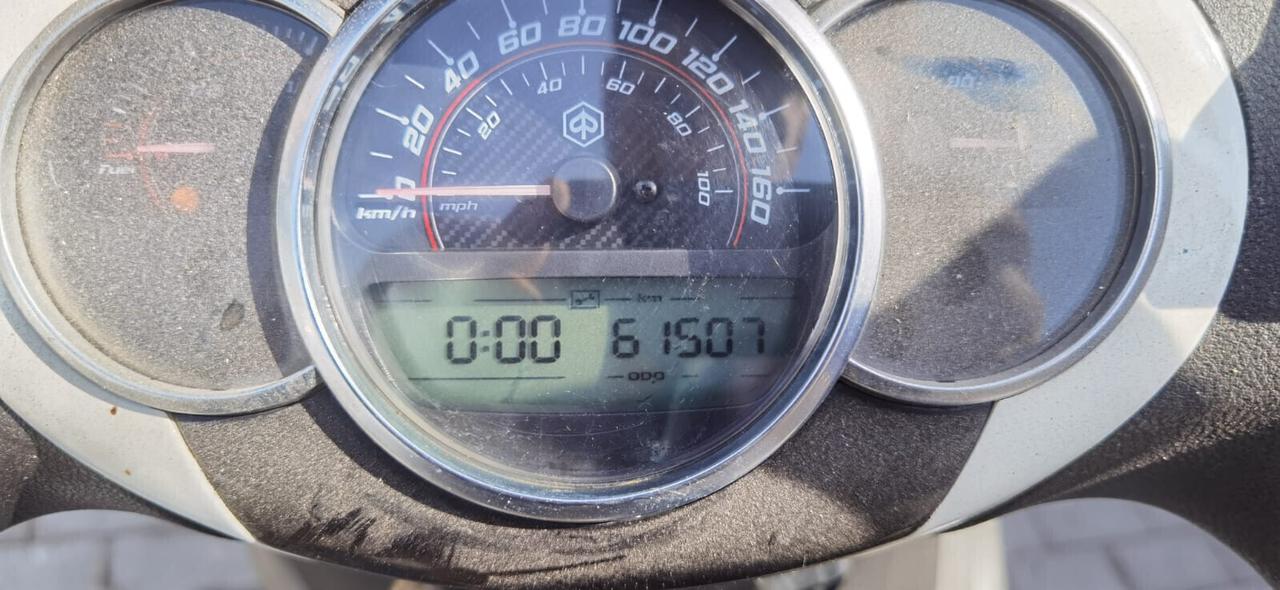 Piaggio Beverly 350 DEL 2013 PER COMMERCIANTI