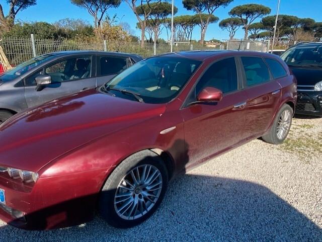 Alfa Romeo 159 1.9 JTDm 16V Sportwagon Distinctive