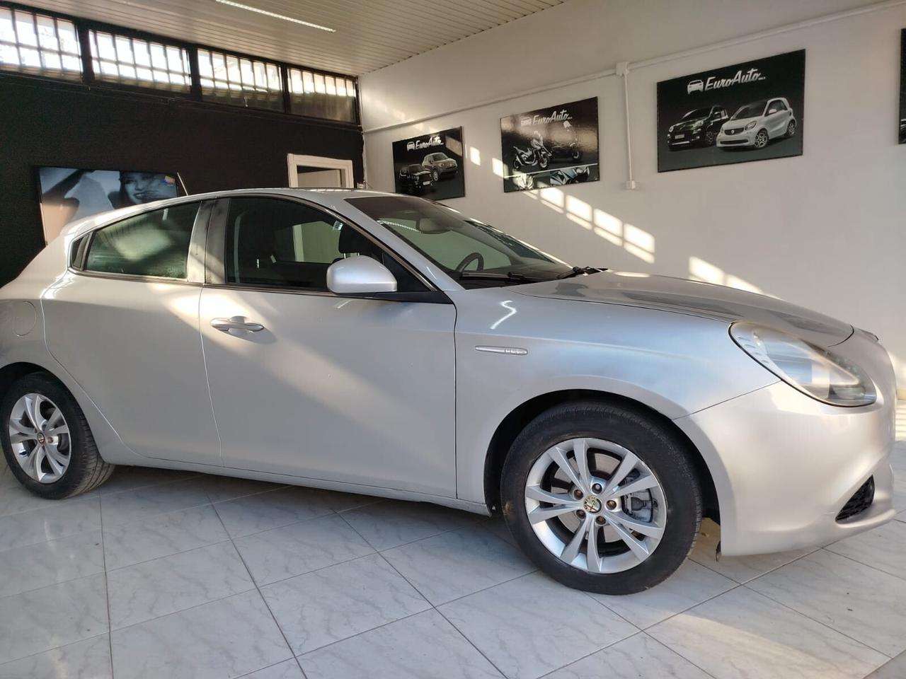 Alfa Romeo Giulietta 1.4 benzina 2011 CON GARANZIA