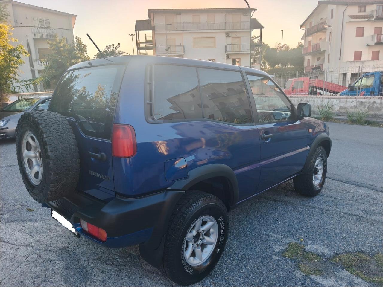 Nissan Terrano II - 3 porte