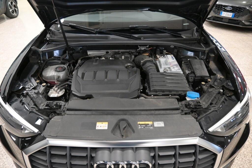 Audi Q3 35 TDI S tronic Business