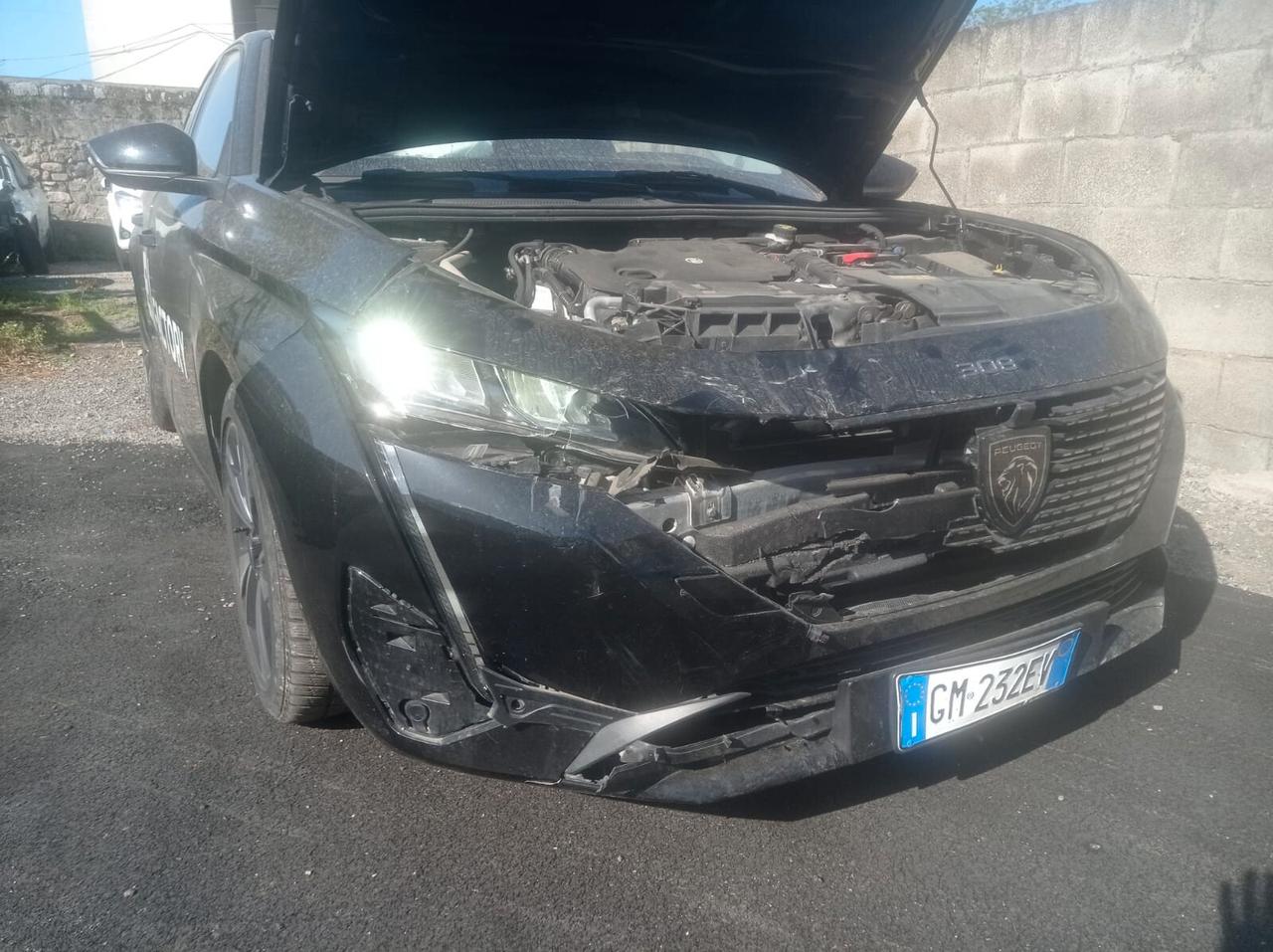 Peugeot 308 BlueHDi 130 S&S SW Allure sinistrata