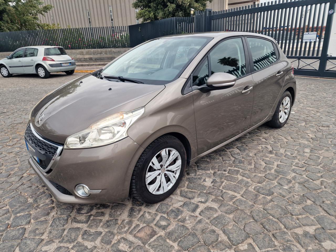 Peugeot 208 1.2 VTi 82 CV 5 porte Active