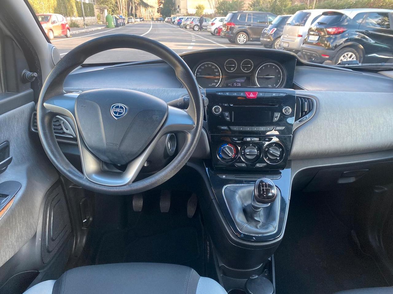 Lancia Ypsilon 1.2 Elefantino x neopatentati