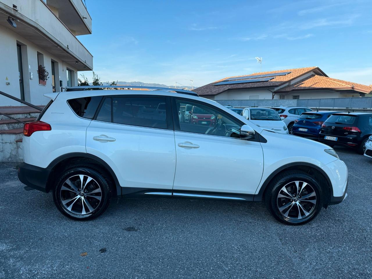 Toyota RAV 4 RAV4 2.0 D-4D 4WD Style White Ed.