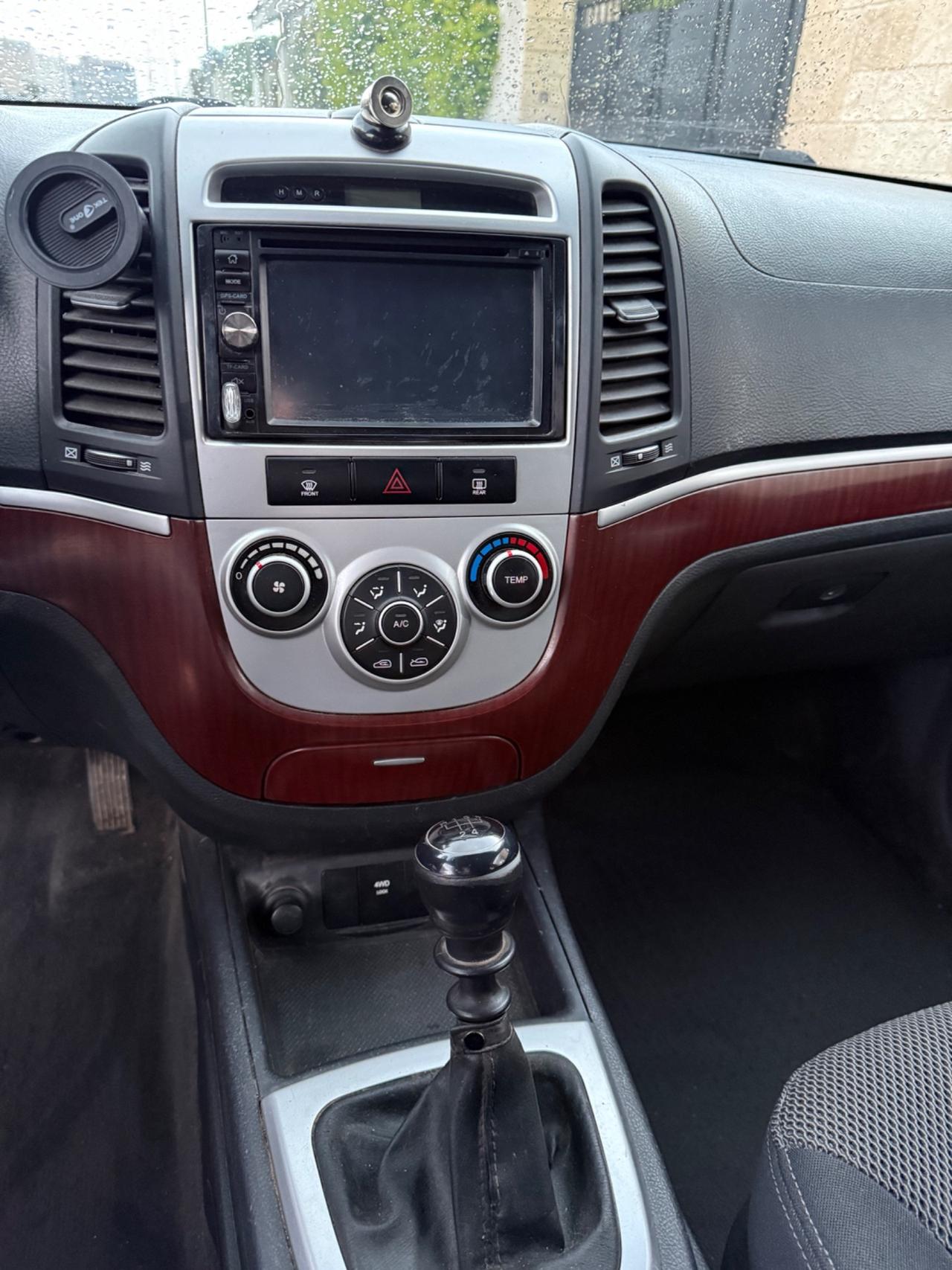 Hyundai Santa Fe 2.2 CRDi VGT Dynamic 4x2 5 p.ti