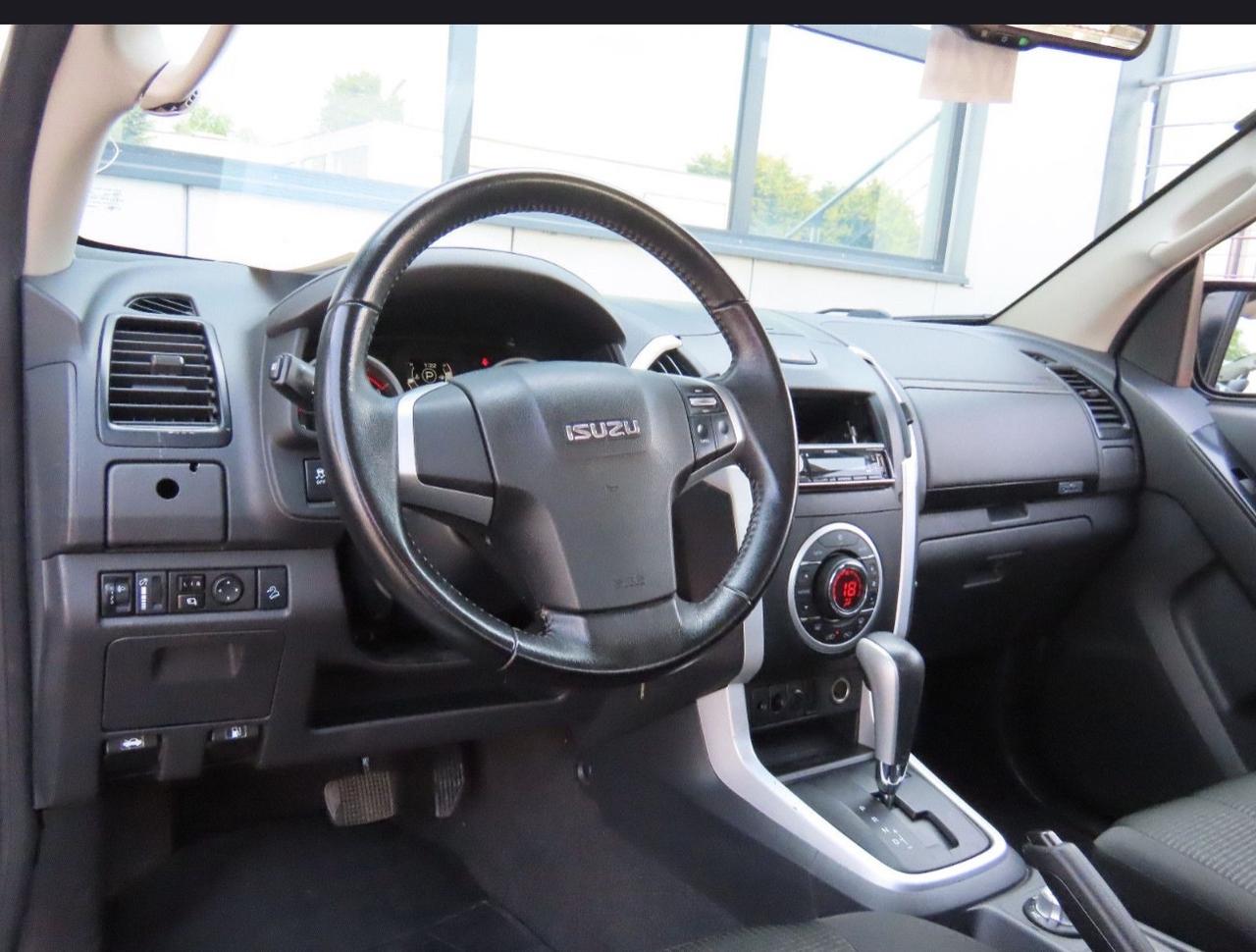 Isuzu D-Max 1.9 Space Cab Solar Plus A/T 4WD A/C