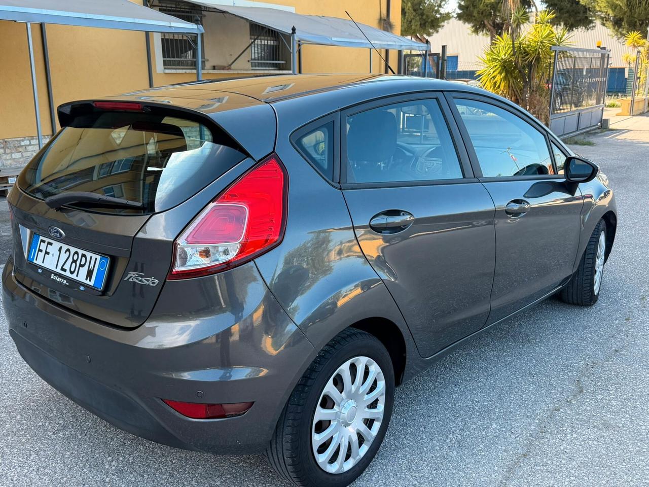 Ford Fiesta 1.5 TDCi 75CV 5 porte Titanium
