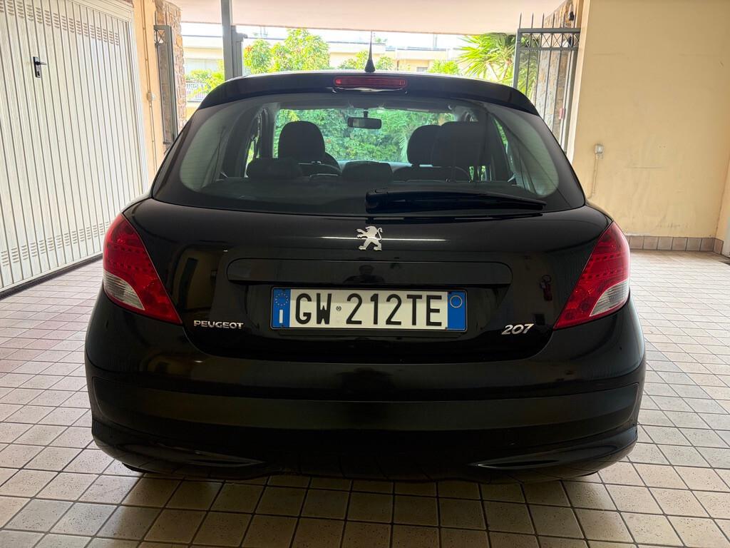 Peugeot 207 1.4 HDi 70CV 5p.