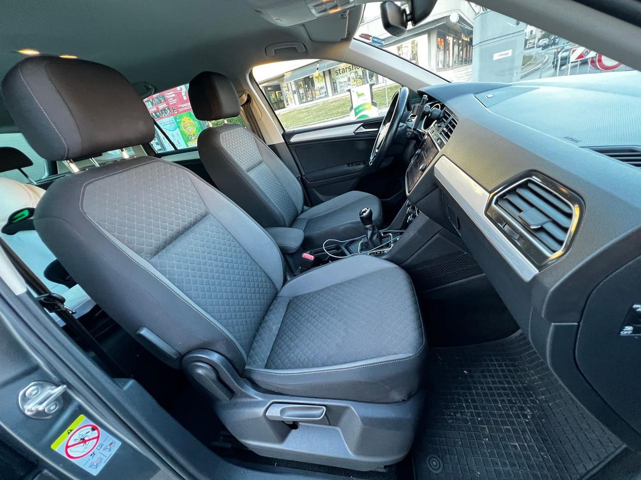 Volkswagen Tiguan Sport 1 #50918