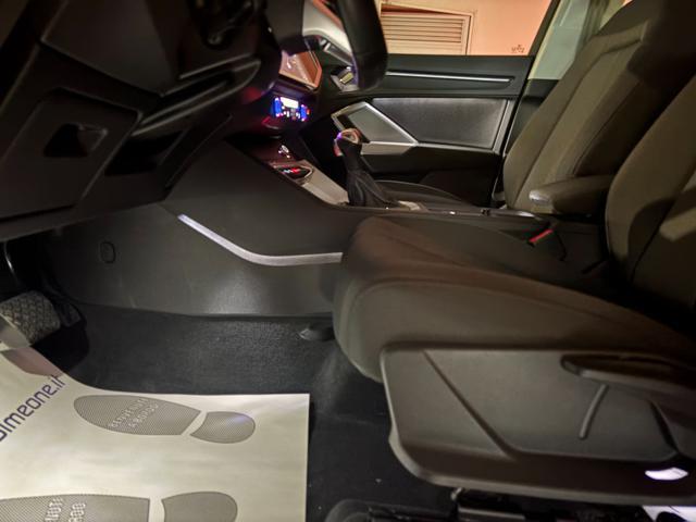 AUDI Q3 35 2.0 TDI S tronic Business COCKPIT