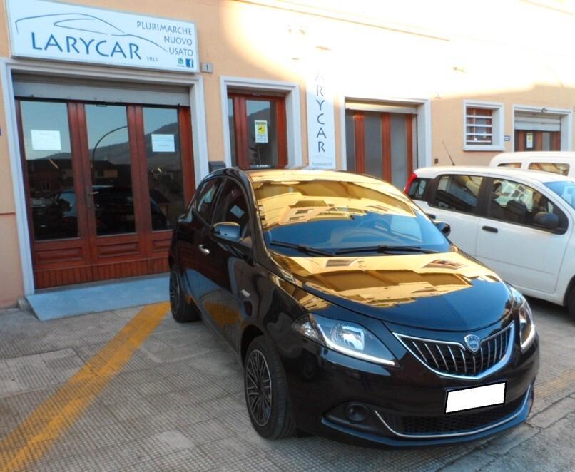 Lancia Ypsilon 1.0 FireFly 70 CV Hybrid Gold