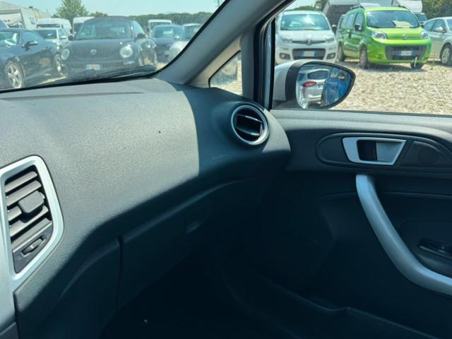 FORD Fiesta Ikon 1.4 5 porte Bz.- GPL