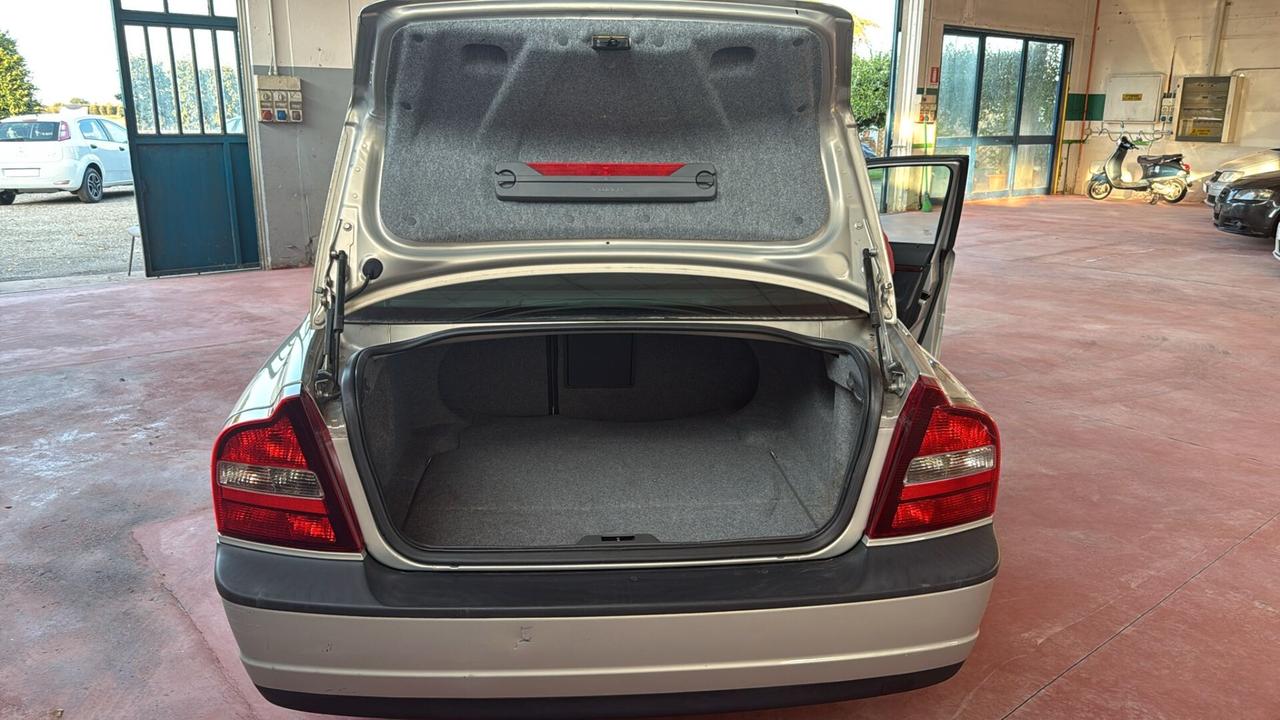 Volvo S80 2.0i turbo 20V cat T5 Optima