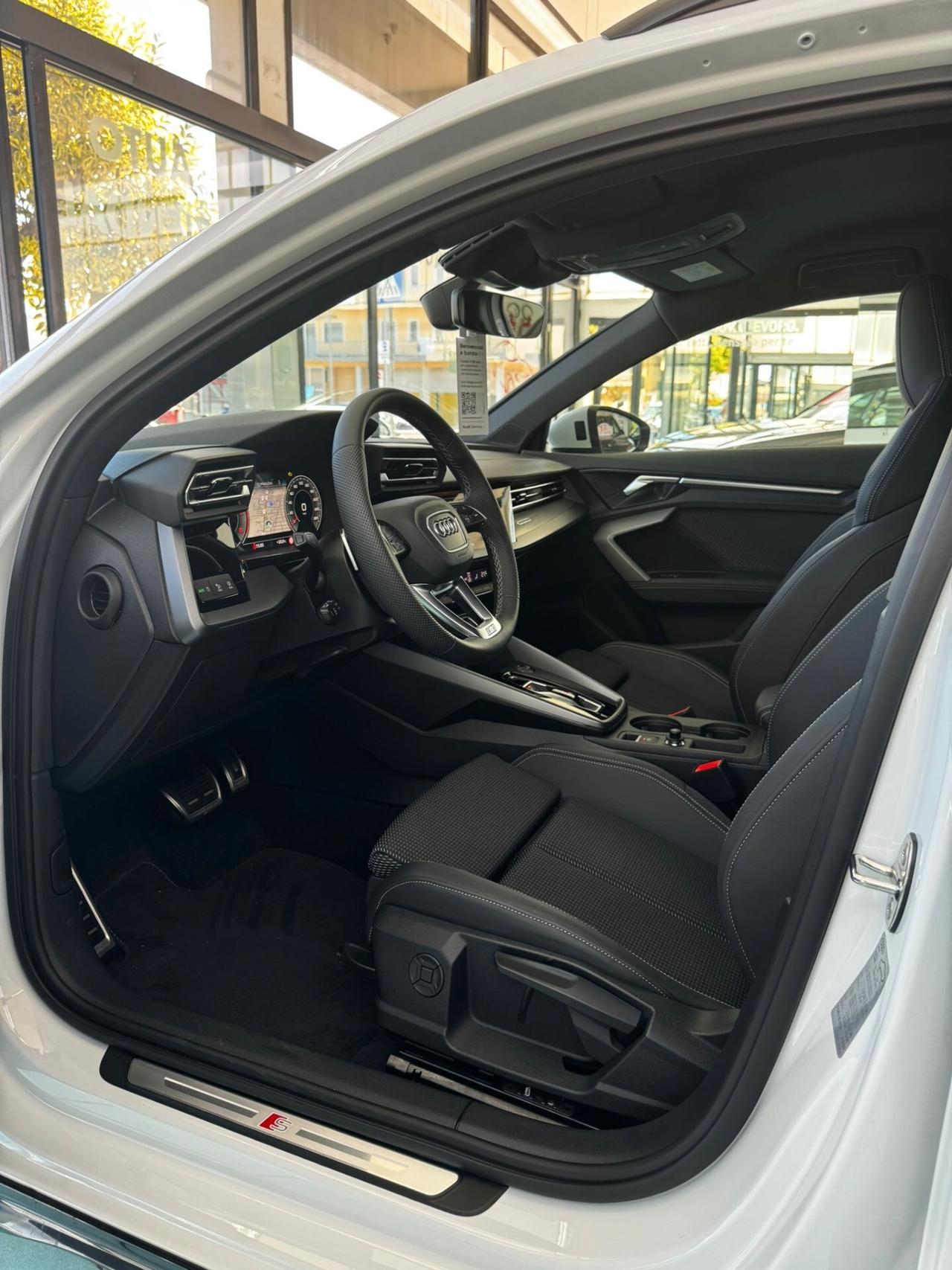 Audi A3 allstreet TDI 110 kW S tronic Identity Contrast