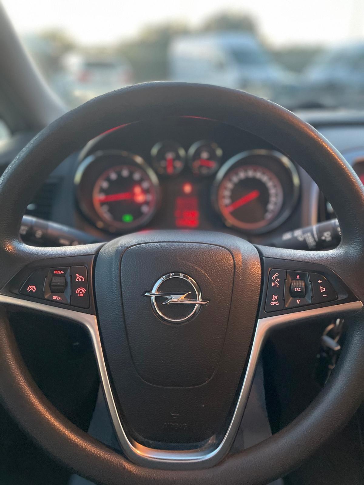 Opel Astra 1.4 Turbo 140CV Sports Tourer Cosmo