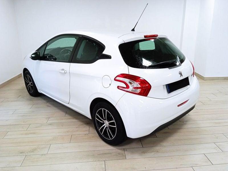 Peugeot 208 1.2 VTi 82 CV 3 porte Allure