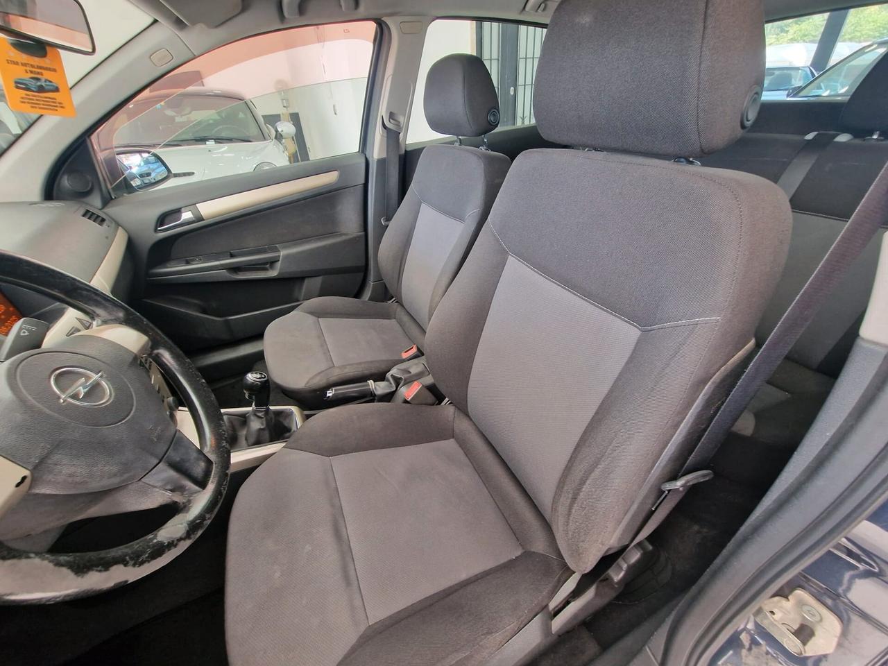 Opel Astra 1.4 16V Twinport 5 porte Club gpl